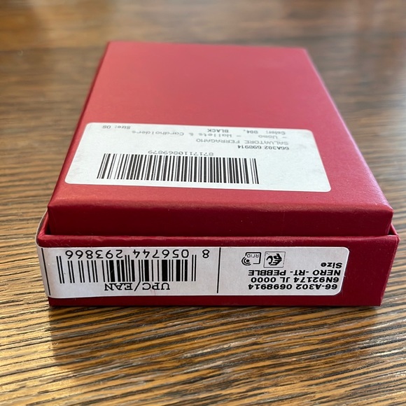 Salvatore Ferragamo authentic wallet box - Picture 5 of 7